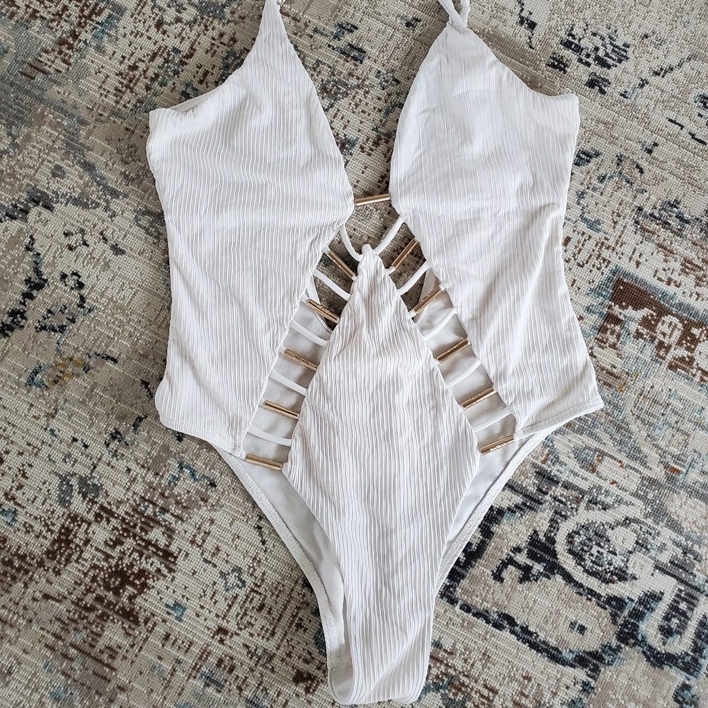 XOXO Ladies bathing suit M off white